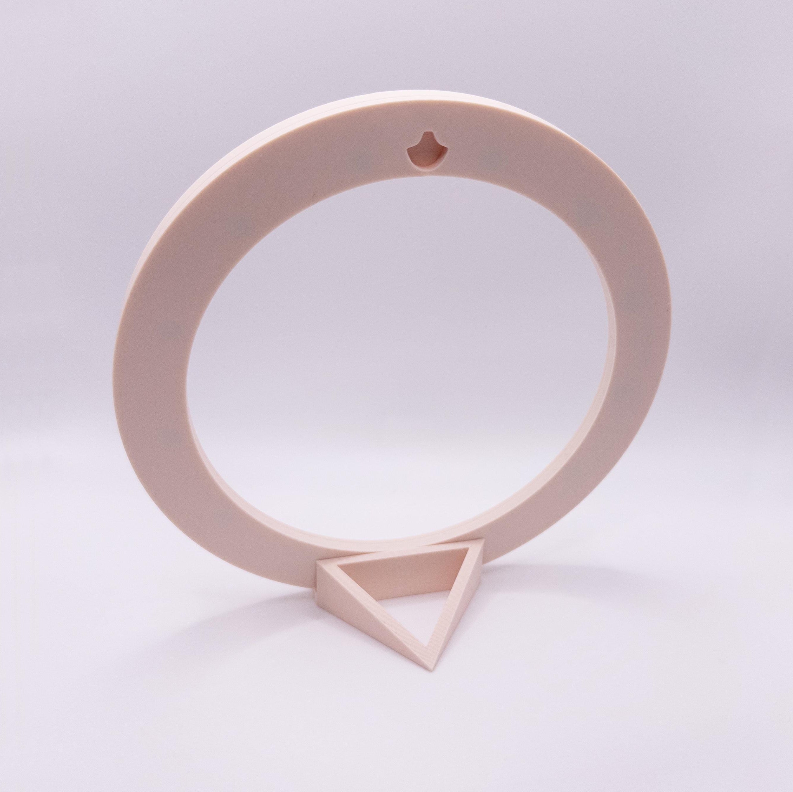 Magnetic Cross Stitch Round Frame: White Needlework Display with Stand