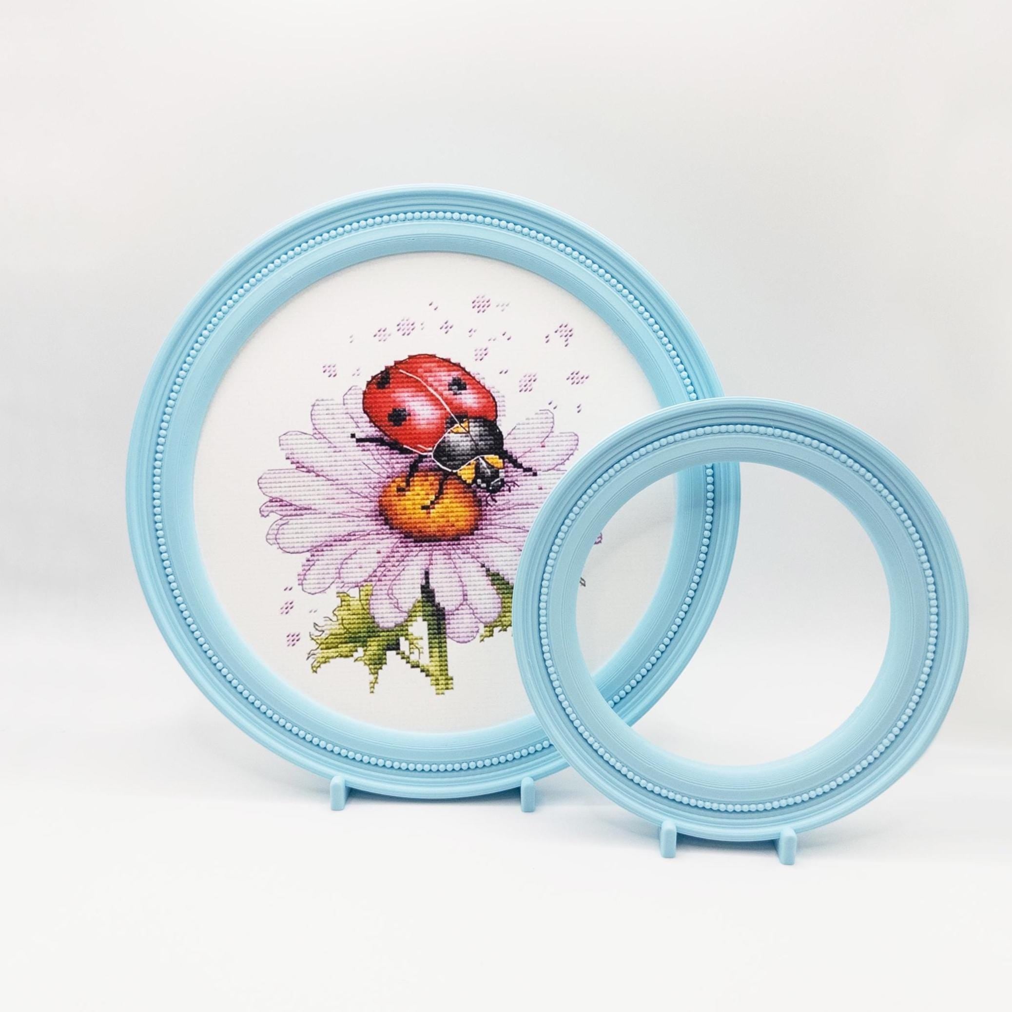 Magnetic Cross Stitch Round Frame: Blue Needlework Display with Stand